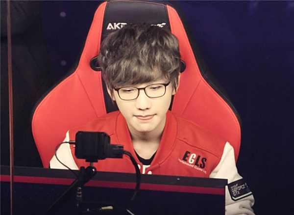 则是一把双 则是一把双