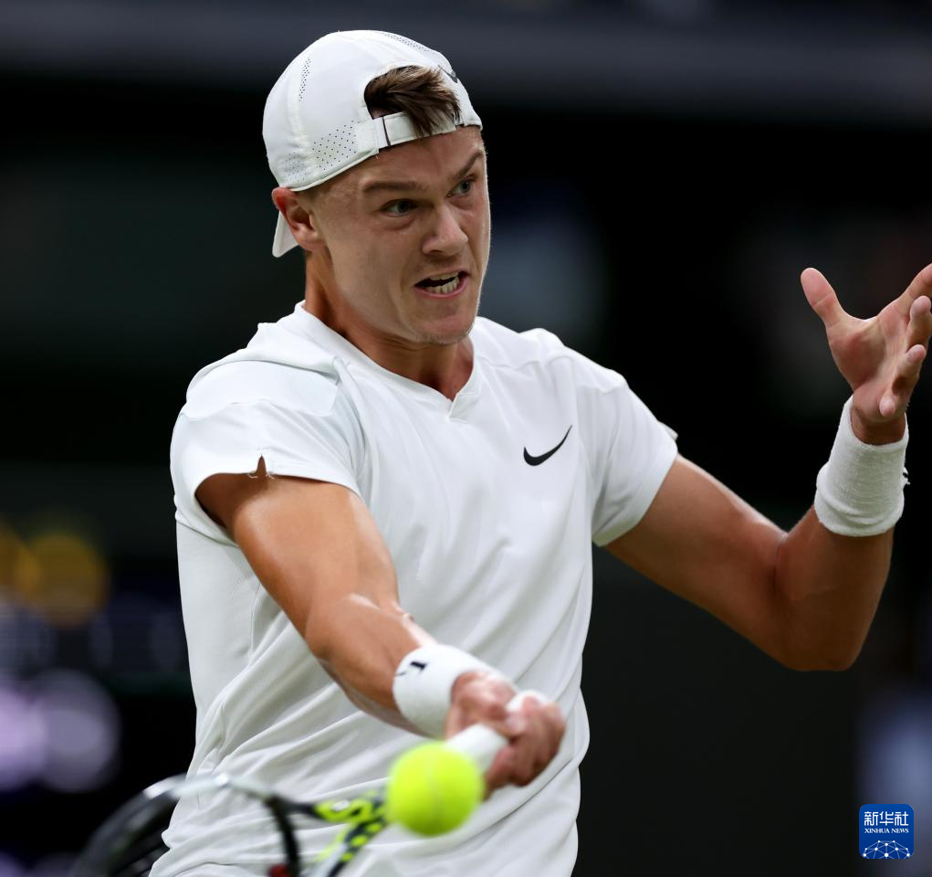 的赛场上 的赛场上