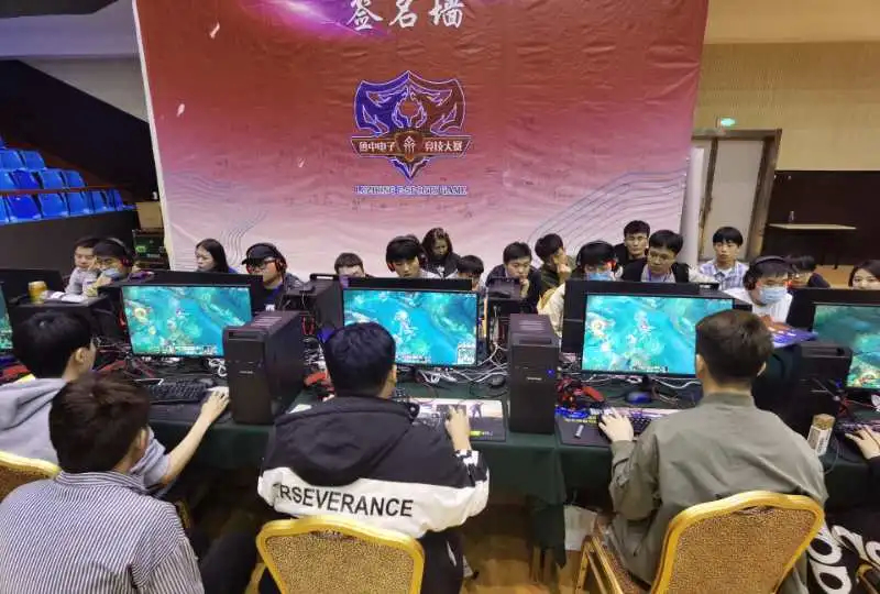 对阵洛矶投 对阵洛矶投